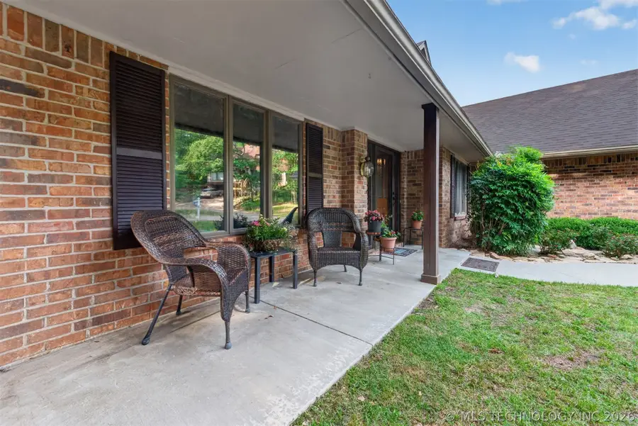 2917 Greenwood Court, Bartlesville, OK 74006 - #3