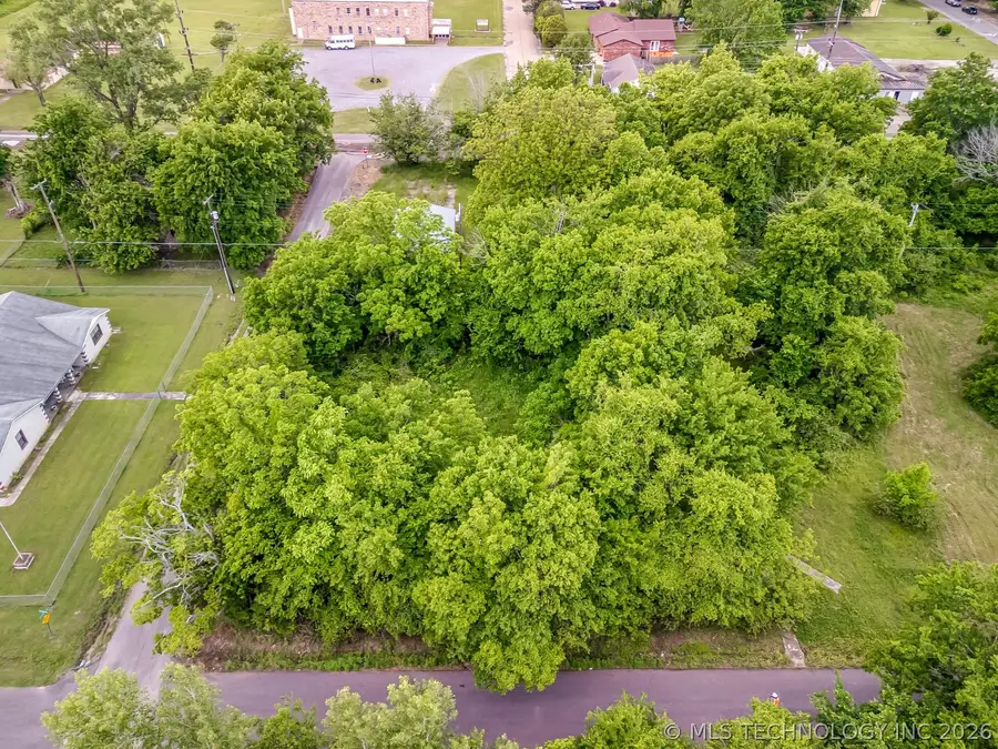2302 Elizabeth Avenue E, Muskogee, OK 74401 - #3