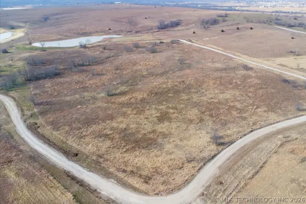 13740 N Sandstone Avenue, Skiatook, OK 74070