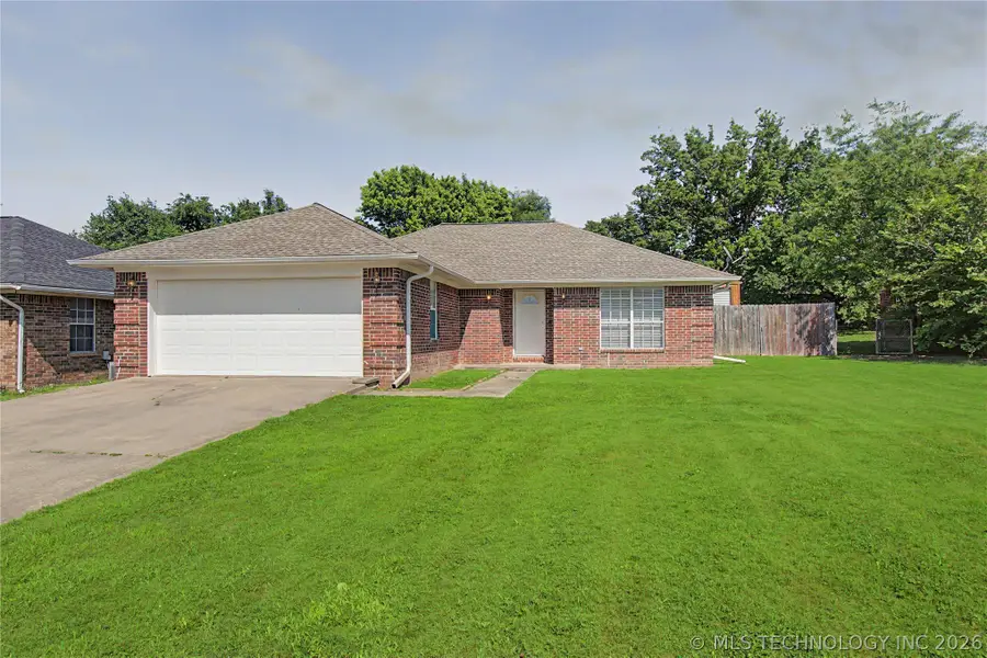 2206 Sycamore Road, McAlester, OK 74501 - #2