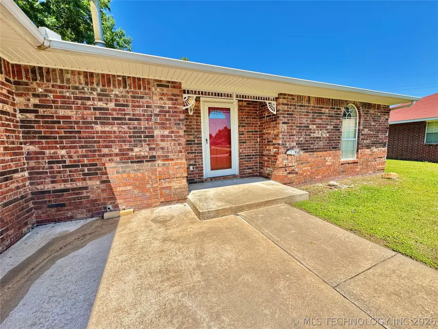 1943 Green Meadows, McAlester, OK 74501 - #3