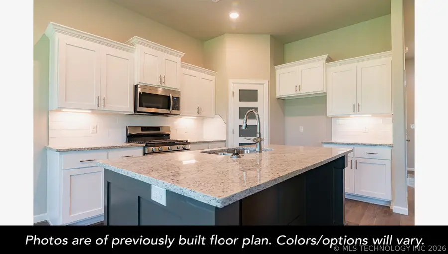 203 S 25th Street E, Collinsville, OK 74021 - #2
