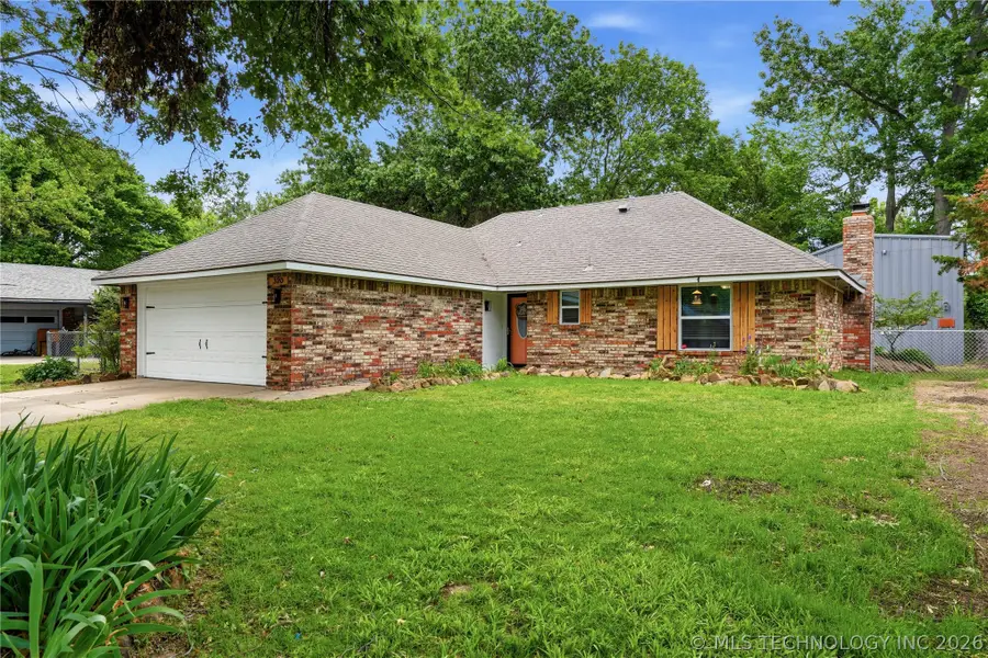 320 S Meigs Street, Fort Gibson, OK 74434 - #2