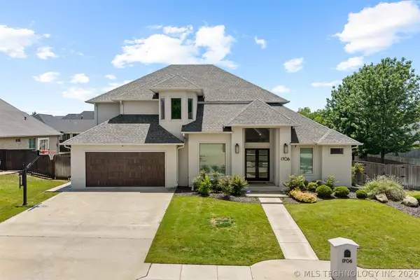 1706 Warwick Circle, Ardmore, OK 73401