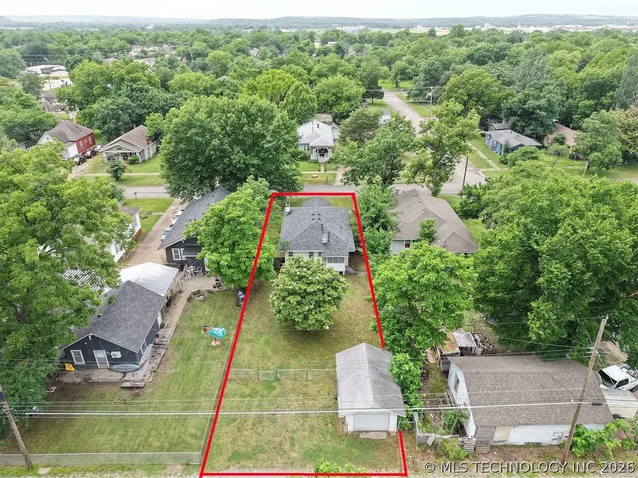 1304 SW Jennings Avenue, Bartlesville, OK 74003 - #2