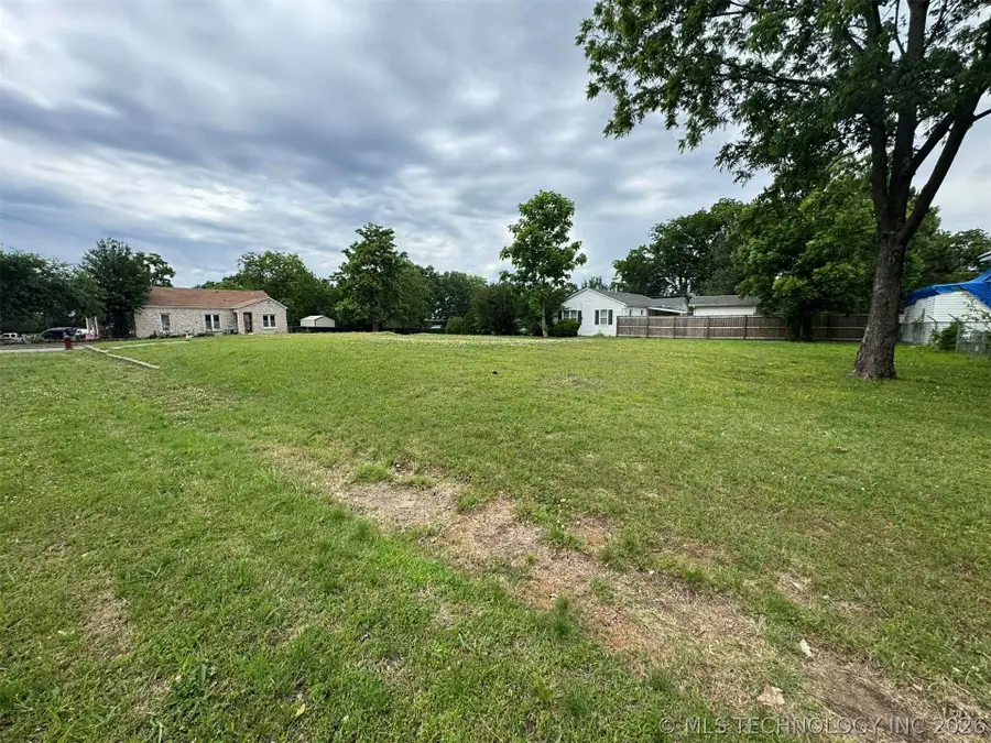 301 E Jackson Avenue, McAlester, OK 74501 - #3