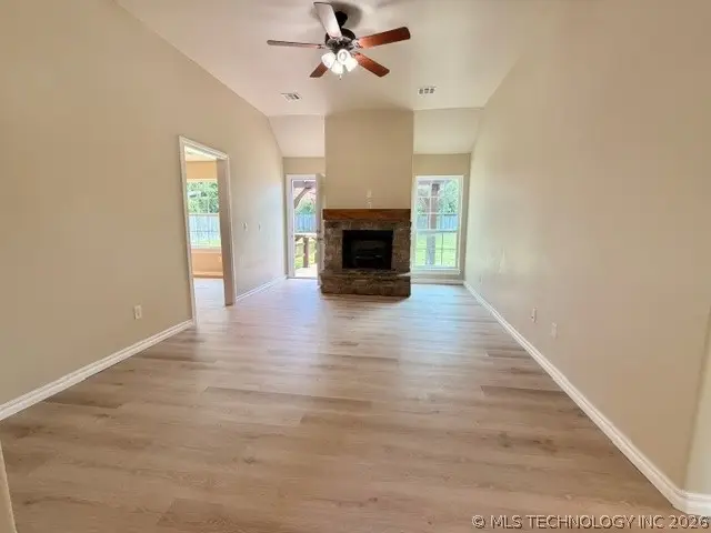 1502 NE 2nd Street, Wagoner, OK 74467 - #3