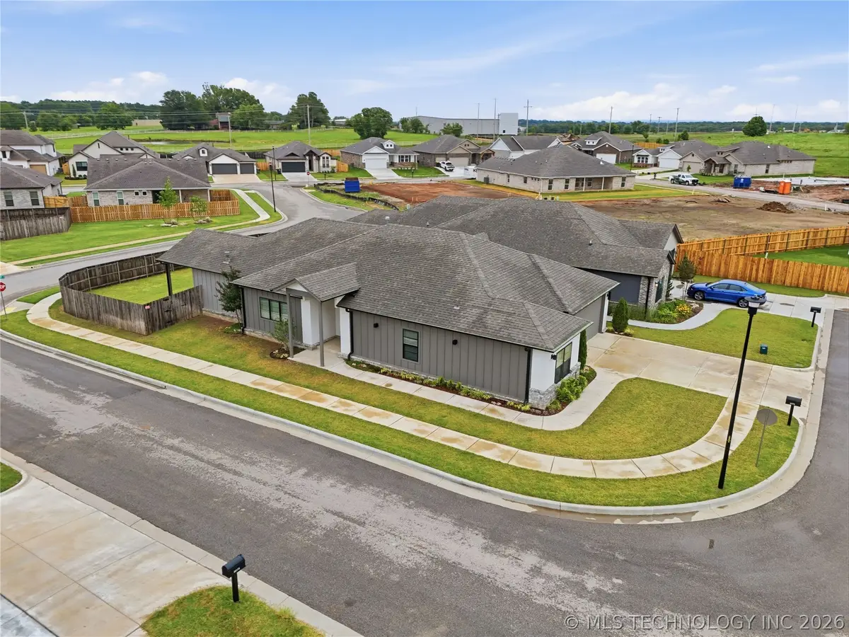 2078 E 130th Street S, Jenks, OK 74008 - #1