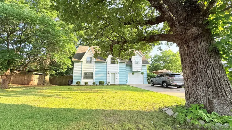 1218 E Boone Street, Tahlequah, OK 74464 - #2