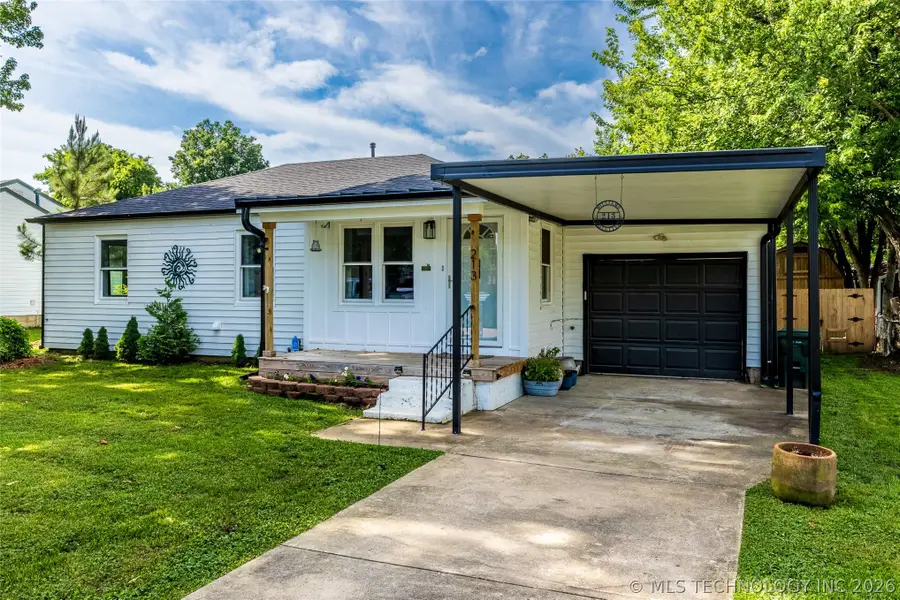 213 E Falletti Avenue, Claremore, OK 74017 - #2