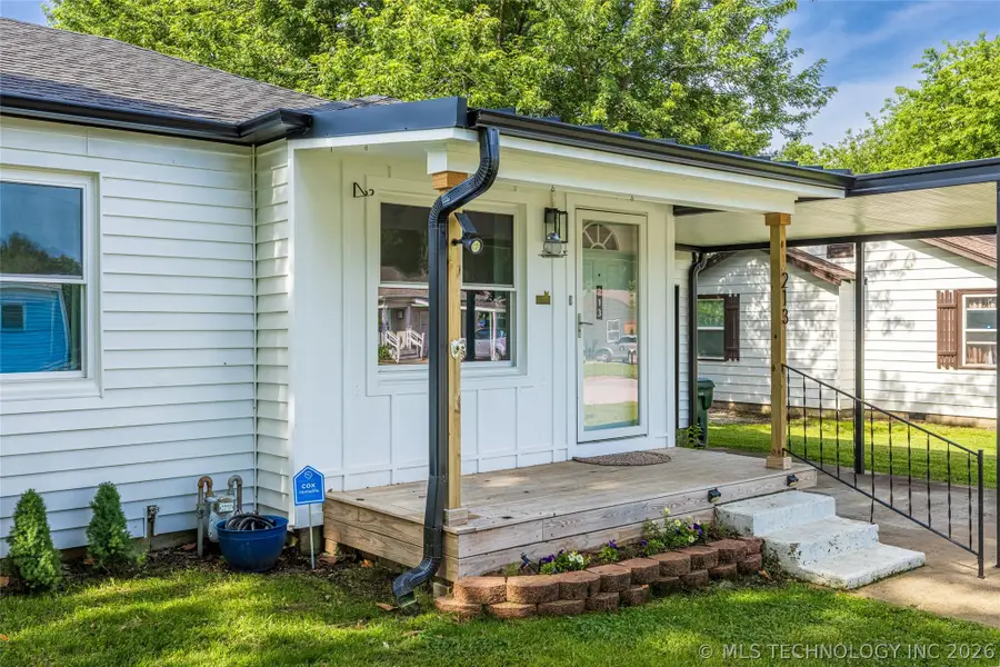 213 E Falletti Avenue, Claremore, OK 74017 - #3