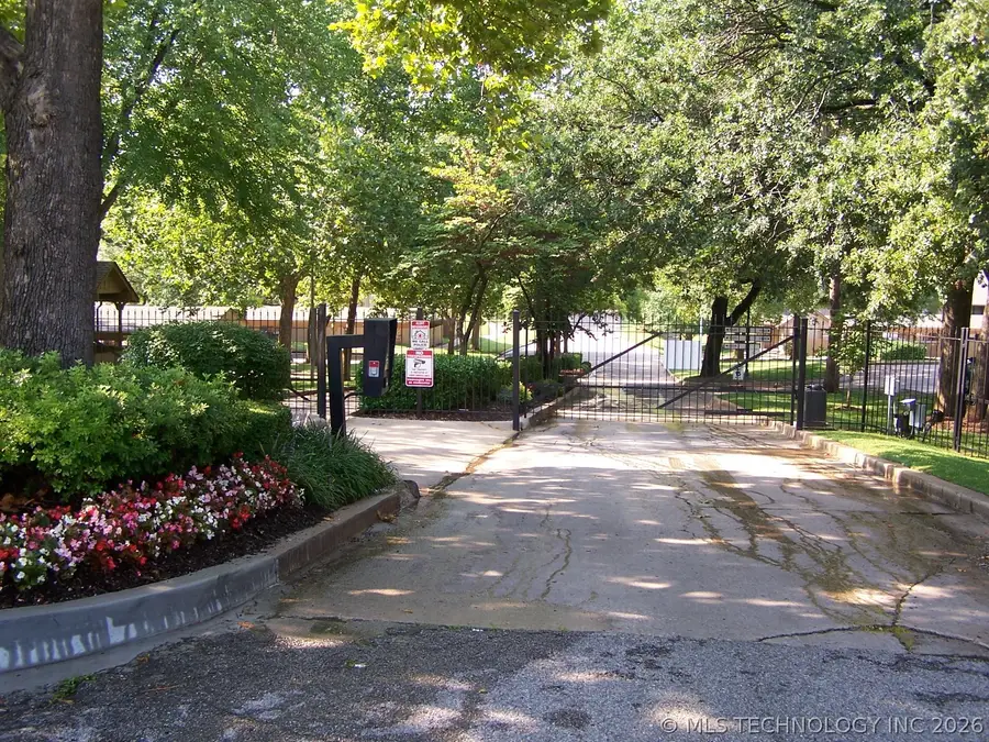 9106 S Urbana Avenue W #10F, Tulsa, OK 74137 - #2