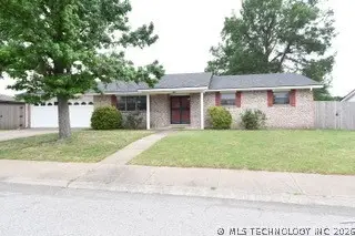 6437 Baylor Drive, Bartlesville, OK 74006