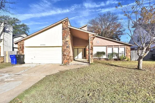 2208 W Memphis Street, Broken Arrow, OK 74012