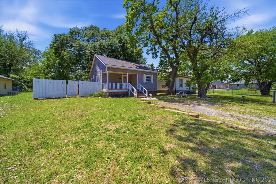 1419 W Maple Street, Collinsville, OK 74021 - #2