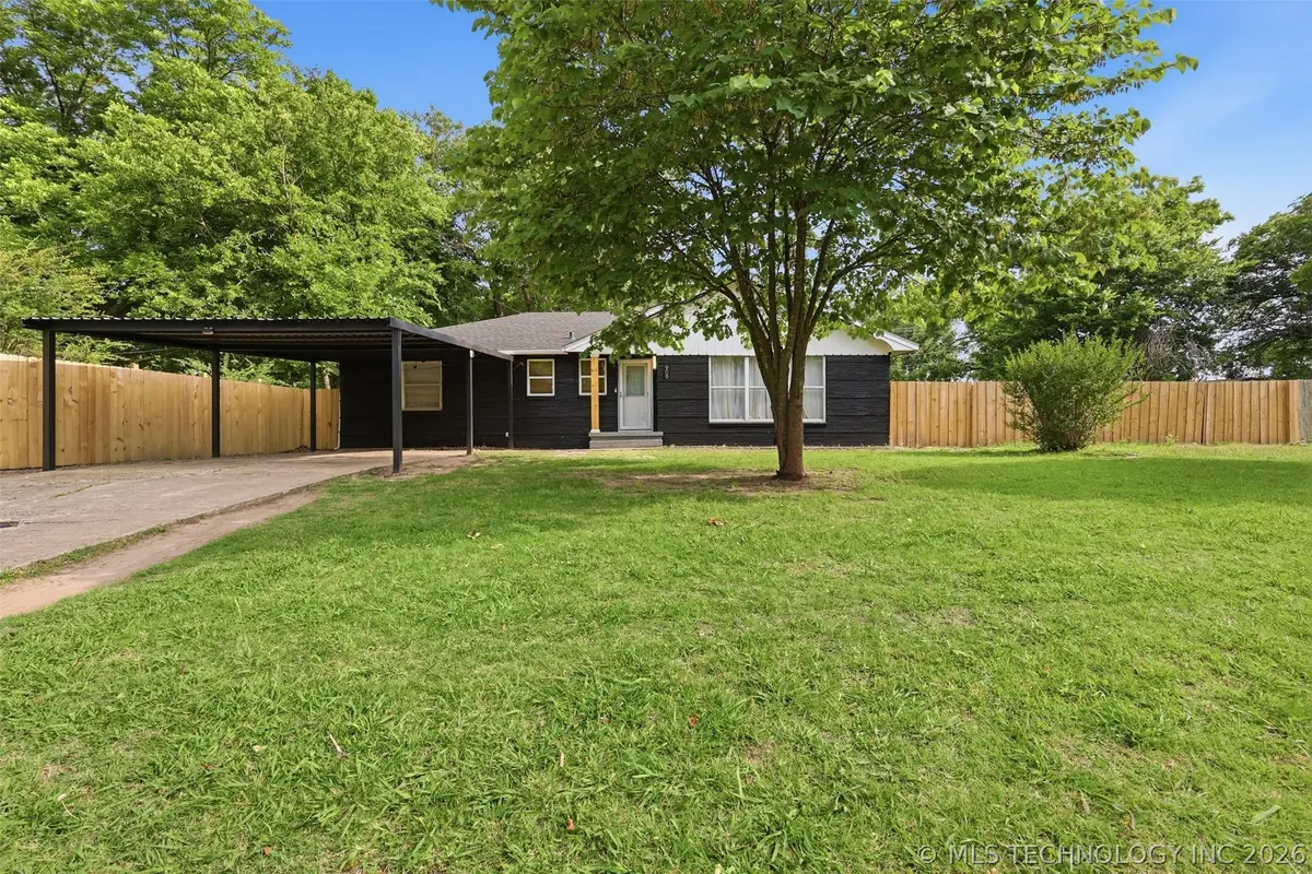 909 W 9th Street, Ada, OK 74820 - #1