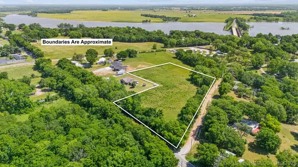 1 N 440 Road, Adair, OK 74330