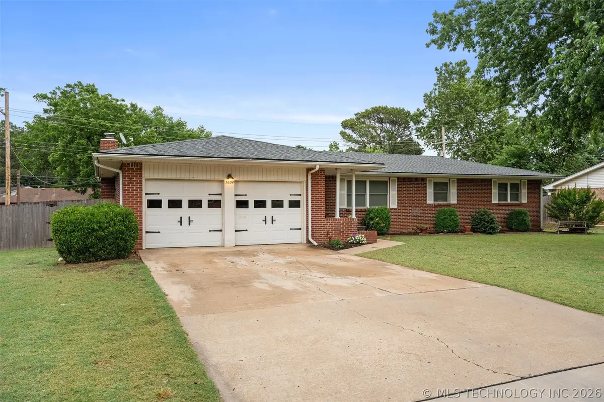 1604 Harned, Bartlesville, OK 74006 - #1