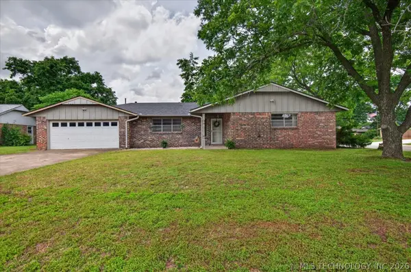 601 Castle Road, Bartlesville, OK 74006