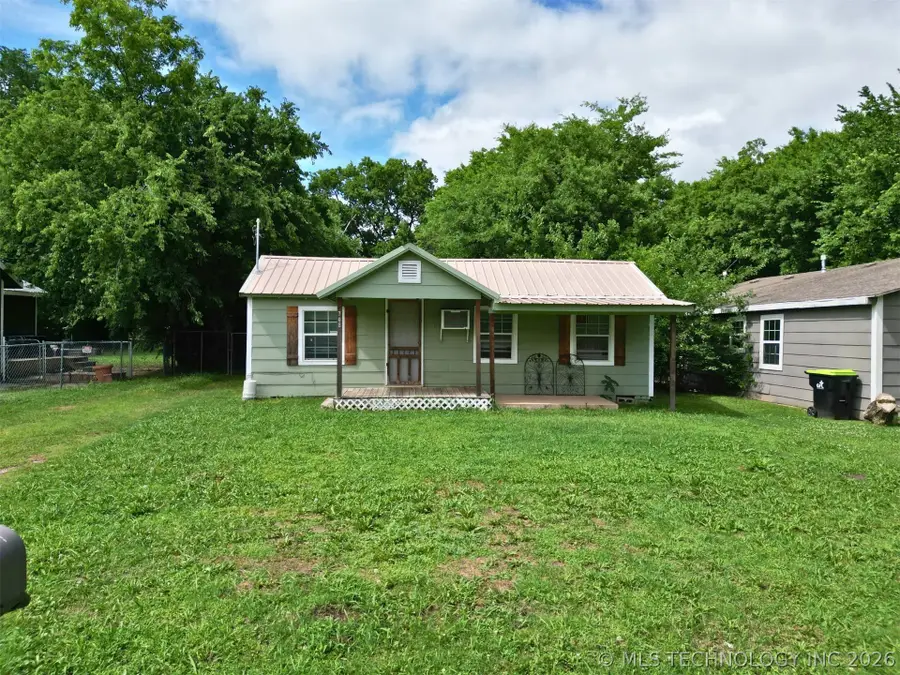 708 W 3rd, Ada, OK 74820 - #2