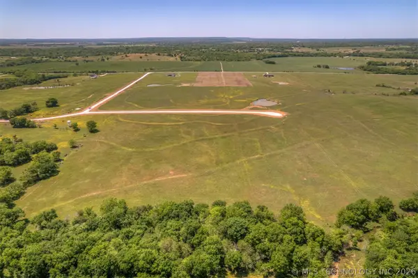 18511 S 369th East Avenue, Porter, OK 74454