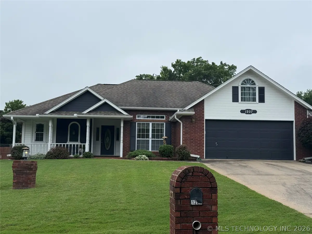 1207 Grandview, Fort Gibson, OK 74434 - #1