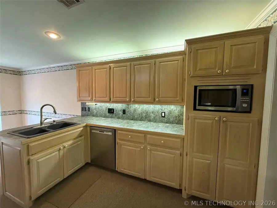 1207 Grandview, Fort Gibson, OK 74434 - #3