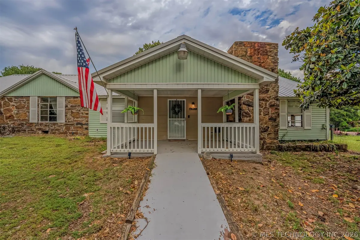 33698 E 750 Road, Wagoner, OK 74467 - #1