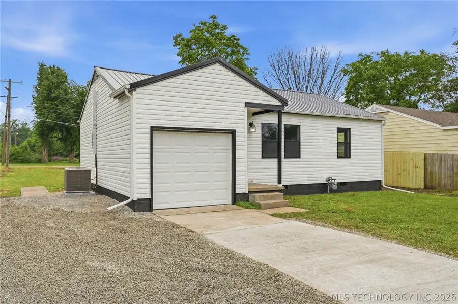 330 N Oak Street, Dewey, OK 74029 - #2