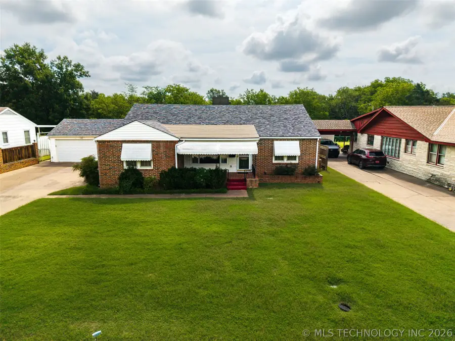 2128 S Osage Avenue, Bartlesville, OK 74003 - #3