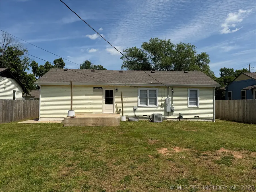 804 N Ash Street, Owasso, OK 74055 - #3