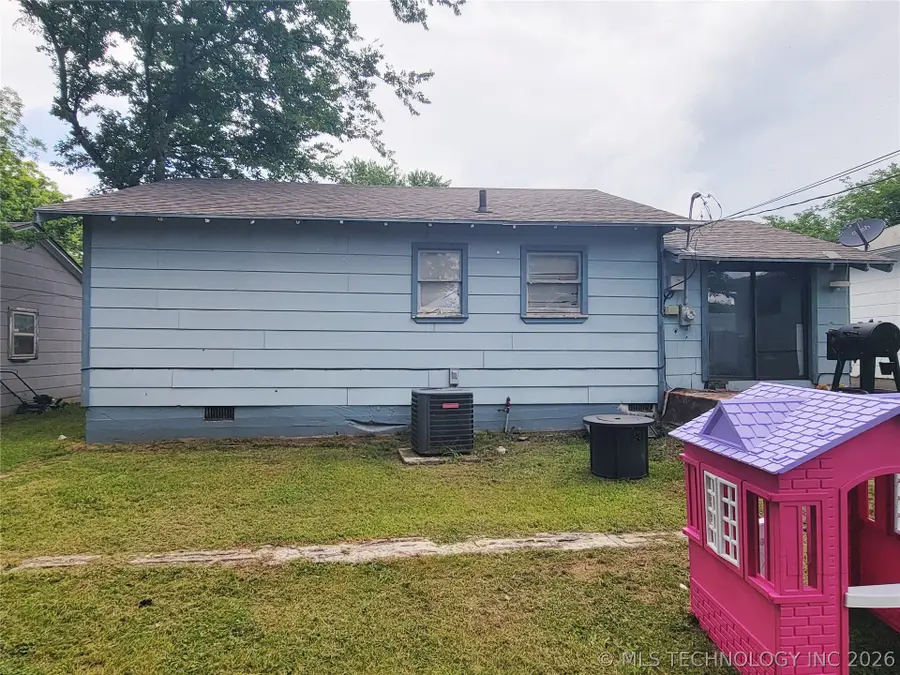 509 N Burgess, Holdenville, OK 74848 - #2