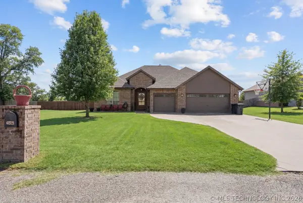 61521 E 266 Road, Grove, OK 74344