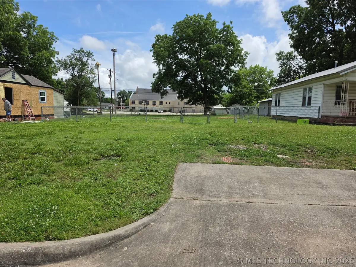 607 W 5th Street, Ada, OK 74820 - #1