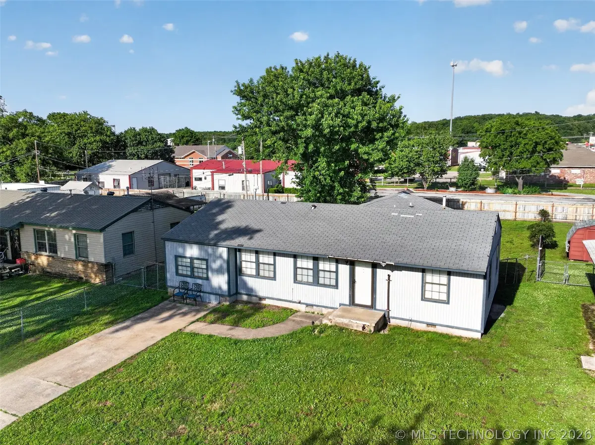 108 Maple Street, Locust Grove, OK 74352 - #1