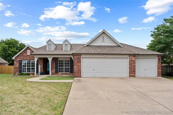 15209 E 90th Place, Owasso, OK 74055