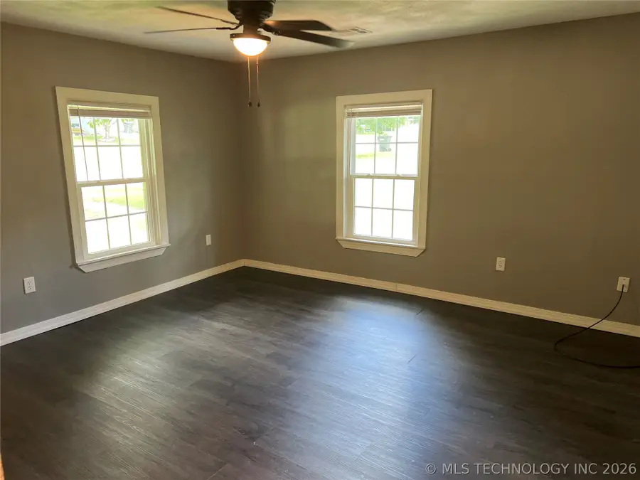 533 S Cherokee Avenue, Tahlequah, OK 74464 - #2