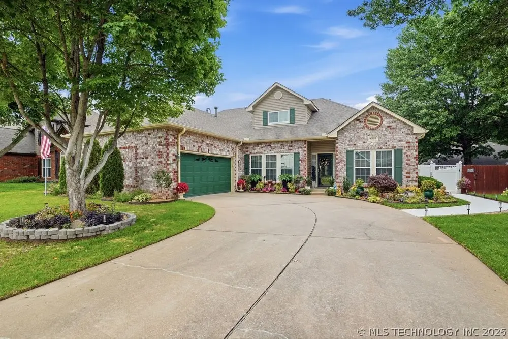4333 S Dogwood Avenue, Broken Arrow, OK 74011 - #1