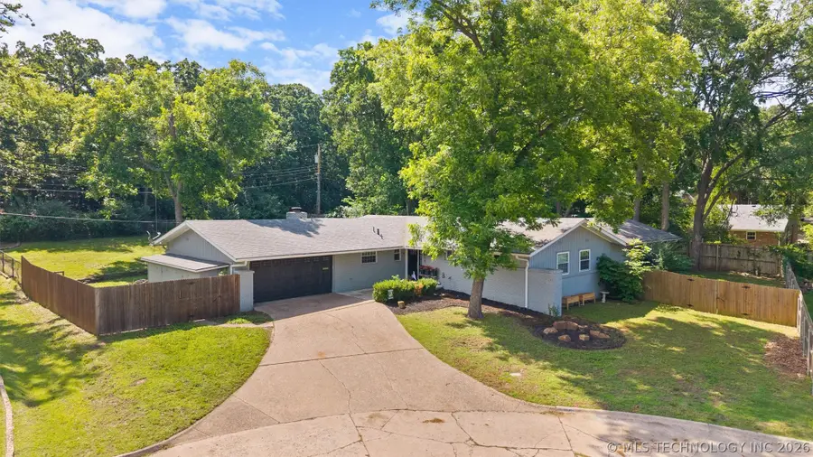 2811 Evergreen Court, Bartlesville, OK 74006 - #3