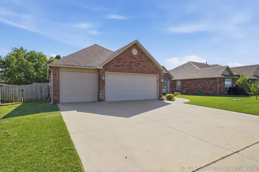 7508 N 134th East Avenue, Owasso, OK 74055 - #3
