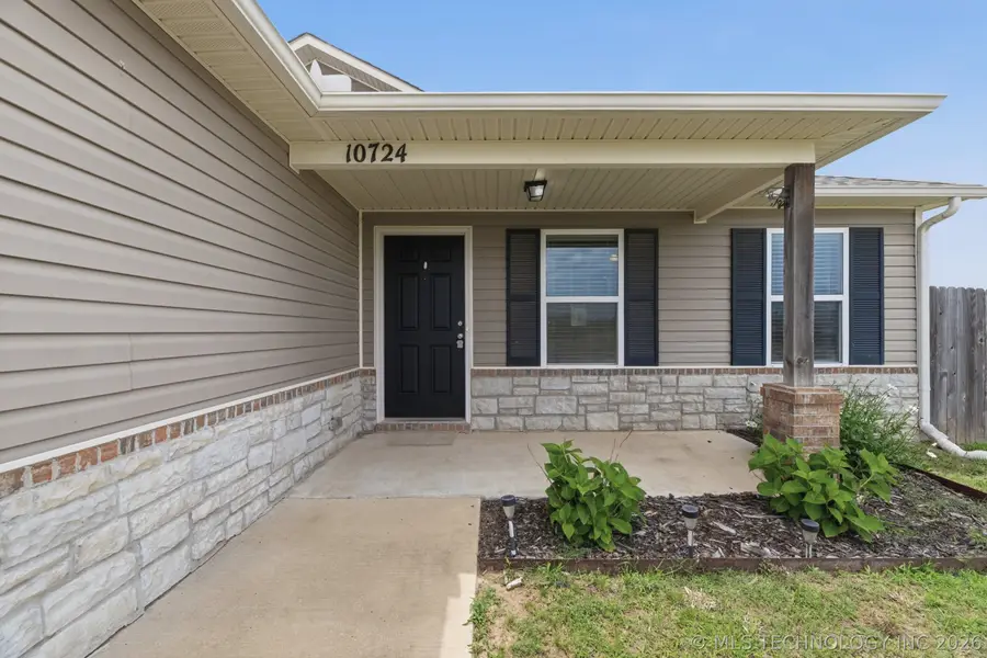 10724 N 101st Avenue E, Owasso, OK 74055 - #3