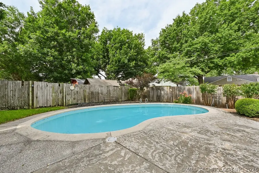 1708 S Delaware Avenue, Tulsa, OK 74104 - #2