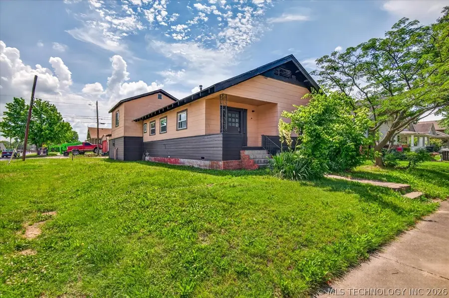300 S Creek Avenue, Bartlesville, OK 74003 - #2
