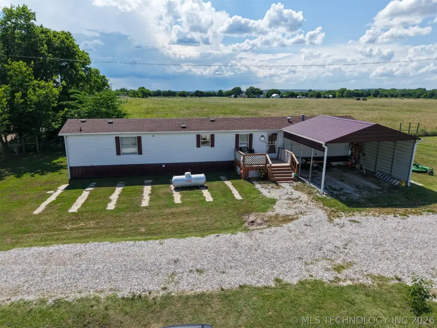 9264 Cherry Road, Henryetta, OK 74437 - #2