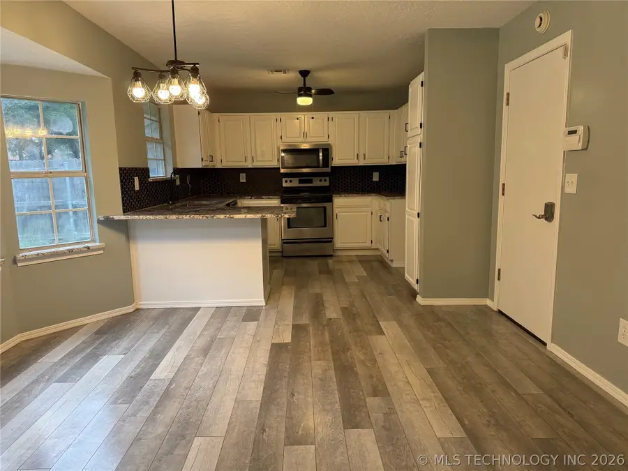 1116 N Hickory Drive, Broken Arrow, OK 74012 - #2
