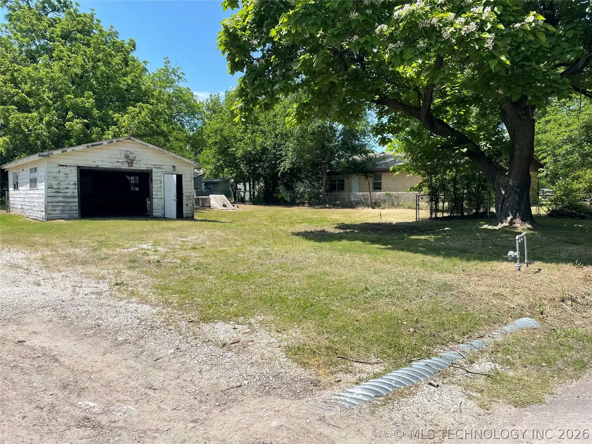325 N Bluff Street, Ada, OK 74820 - #1