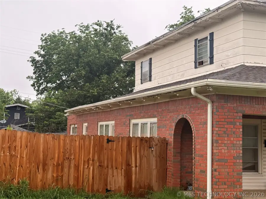 321 W 6th Avenue, Bristow, OK 74010 - #2