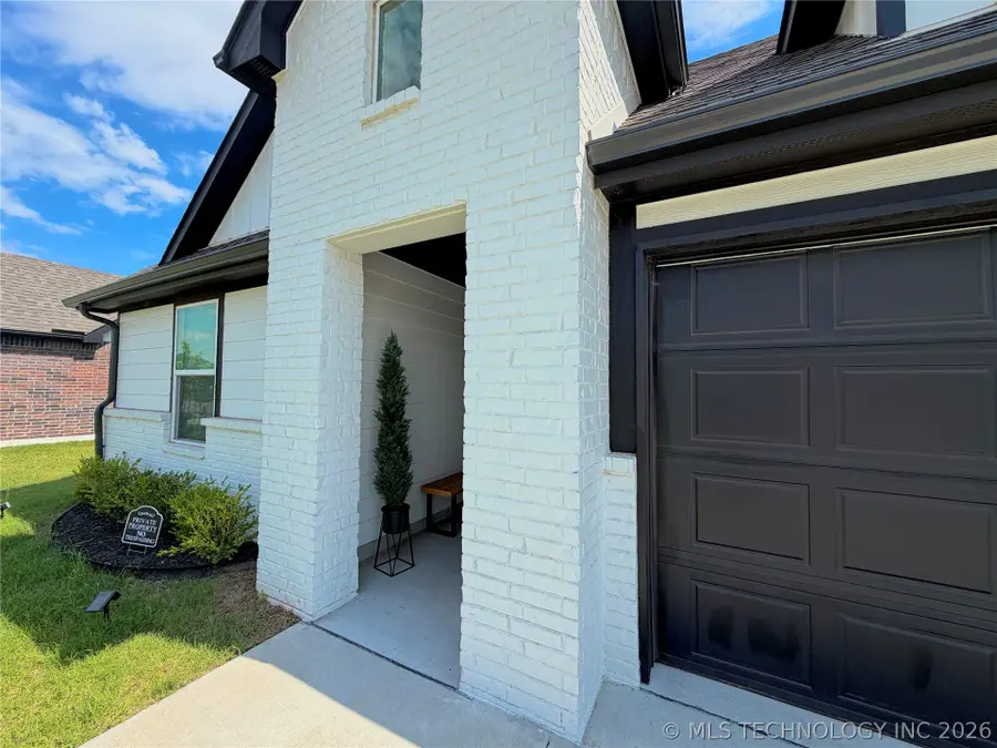 10206 E 132nd Street S, Bixby, OK 74014 - #2