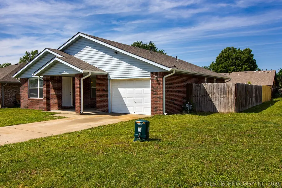 797 E 142nd Place, Glenpool, OK 74033 - #2