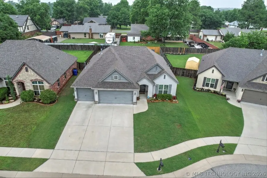 2904 W Mobile Street, Broken Arrow, OK 74011 - #2